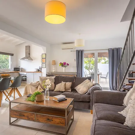 Almendros By Abahana * Ifach