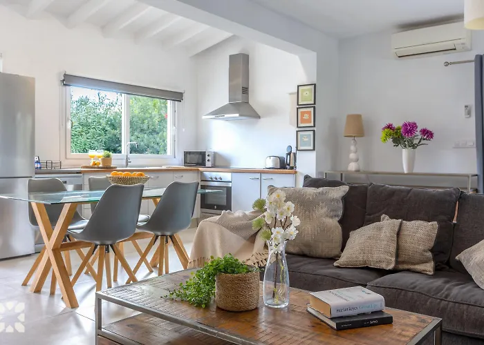 Almendros By Abahana *