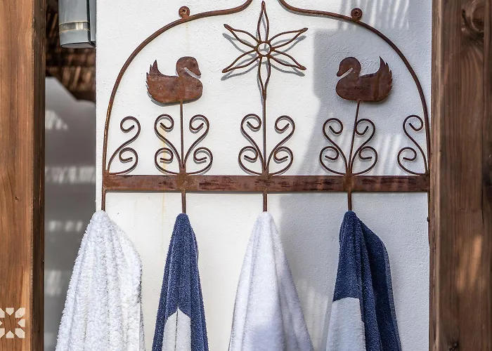 Almendros By Abahana